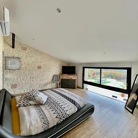 Vila Villa De 6 Chambres A Saint Nexans Avec Piscine Privee Jardin Clos Et Wifi *
