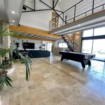 Vila Villa De 6 Chambres A Saint Nexans Avec Piscine Privee Jardin Clos Et Wifi