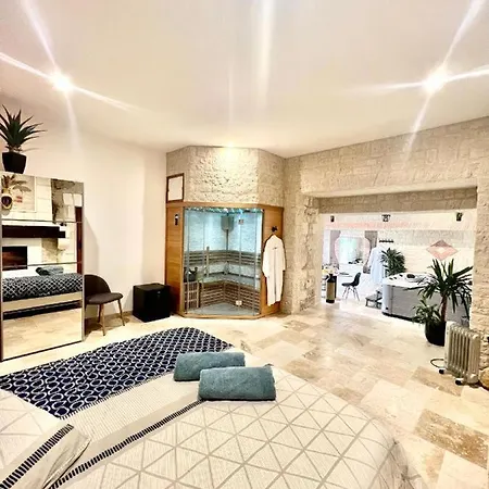 Villa De 6 Chambres A Saint Nexans Avec Piscine Privee Jardin Clos Et Wifi Vila